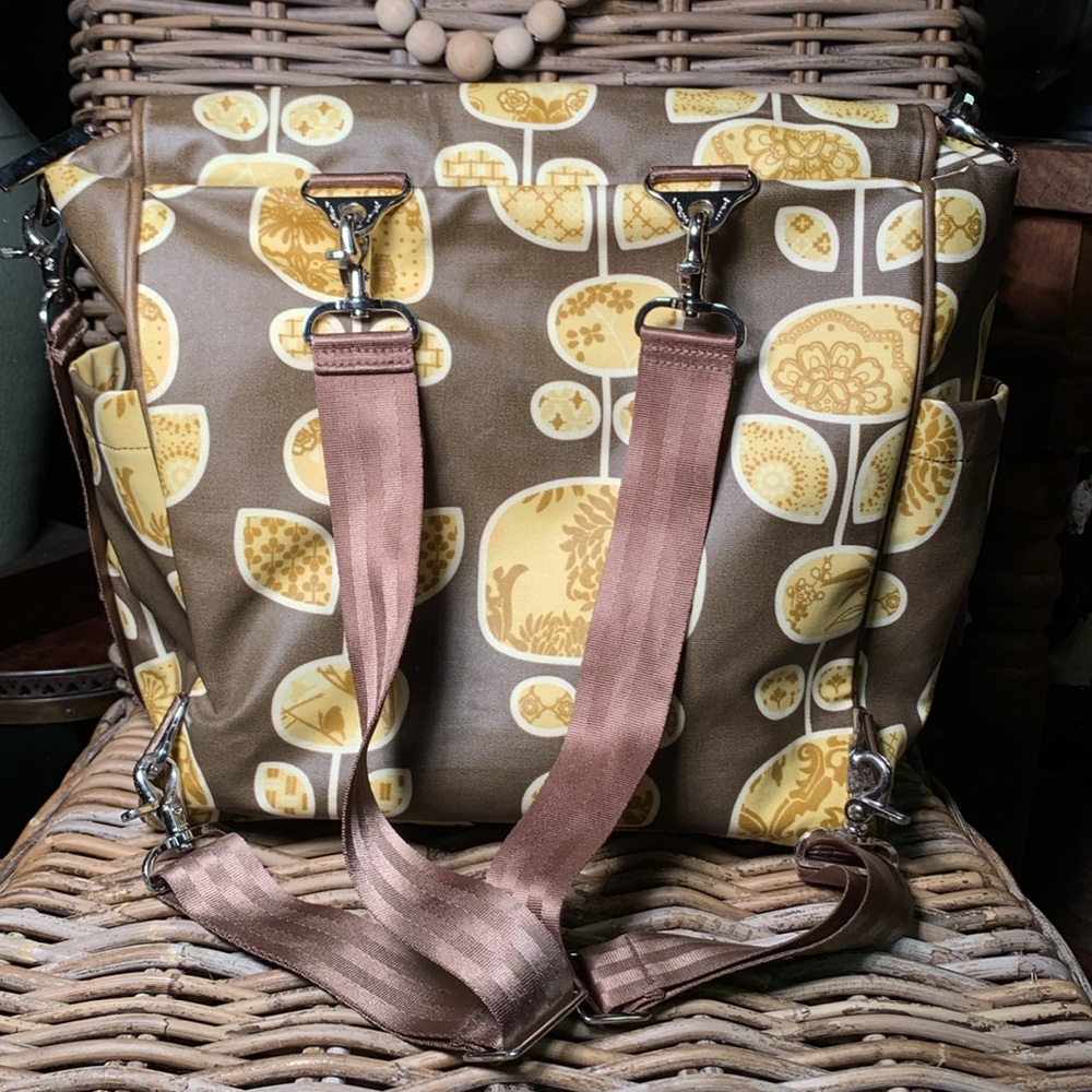 PETUNIA Pickle Bottom Diaper Bag - Picture 3 of 4